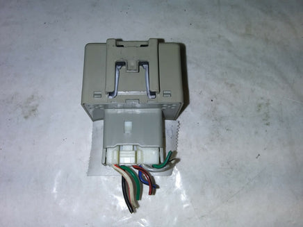 2006-2009 Subaru Legacy hazard module 86111AG010