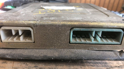 1986 Mitsubishi Mirage ecm ecu computer MD099138