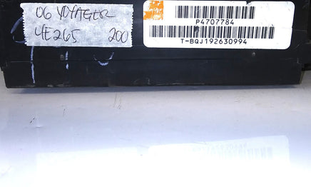 P4707784 Chrysler Voyager 2006 fuse junction box