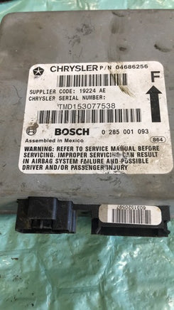 1998-2000 Dodge Caravan air bag module 04686256