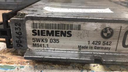 5WK9 035  BMW M3 E36 engine control module computer 1996-1997