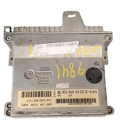 202 545 02 32  E-GAS module 1994 Mercedes C280