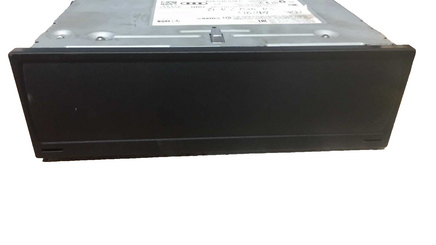 82A 035 018 C Audi Q3 radio control unit module 2021-2022