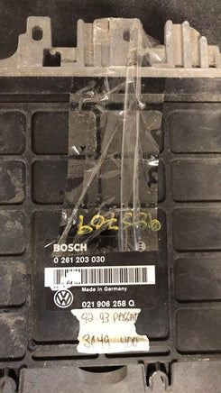 1992-1993 VW Passat ecm ecu computer 0 261 203 030