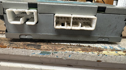 86100-33010 Lexus ES300 Amplifier computer 1997-2001
