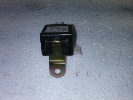 K757 67 740 Kia Sportage 1994-2004 4-pin relay module