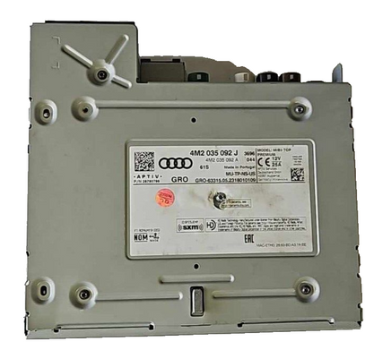 4M2 035 092 J Audi A8 or S8 2021-2023 radio receiver control module