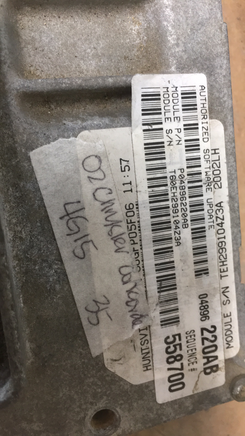 P04896220AB Chrysler Concorde ecm ecu computer 2002