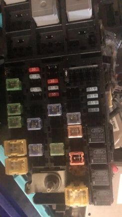 7E5T-14290-N Ford Fusion 2006-2009 multi-function fuse box