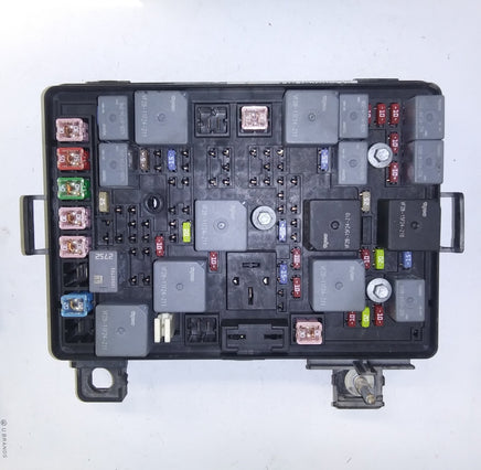 15849569 fuse junction box 2006 Pontiac Solstice