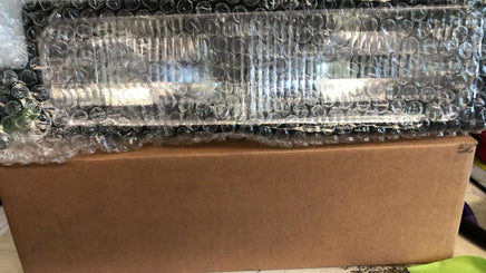 1994-1998 Chevy GMC left signal light GM096-U000L ****New*****