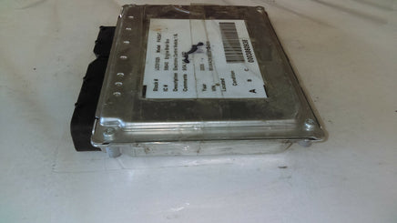 2003-2005 Volkswagen VW Passat ecm ecu computer 4D0 906 018 DQ