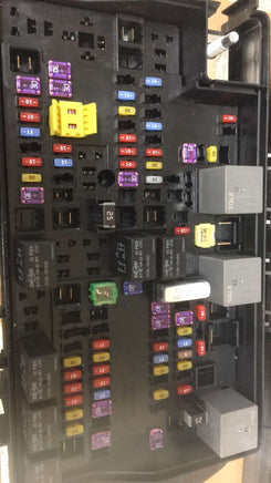 P68242800ADTIPM  fuse relay control module 2015 Jeep Grand Cherokee