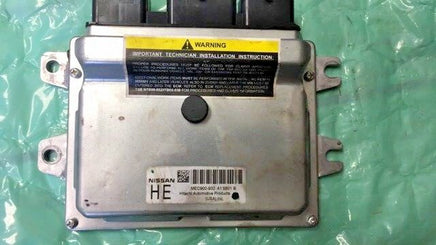 2009-2011 Nissan Versa ecm ecu computer MEC900-932