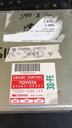 89661-32331 ecu ecm computer 1990 Toyota Camry