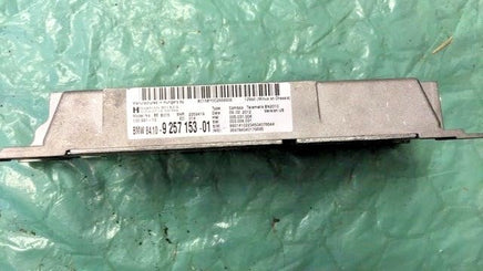 84.10-9 257 153 -01 BMW 328 328i 2013 telematics module