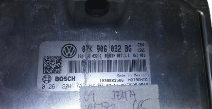 47085104