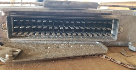 535 907 379 F Volkswagen Passat 1991-1994 ecm ecu computer