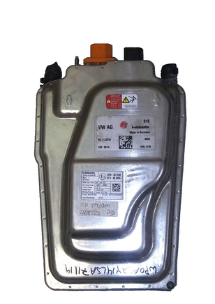 9037816D Battery warmer control module 2020 Porsche Taycan