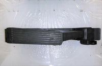 2007-2013 Mercedes-Benz CL550 CL600 gas pedal accelerator A 220 300 01 04