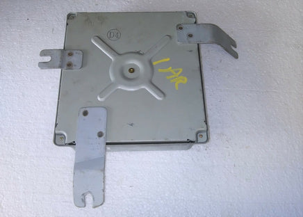 2000-2001 Subaru Impreza ecm ecu computer 22611 AF584