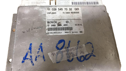 029 545 70 32 Q01 ecm ecu computer 1999-2000 Mercedes C230