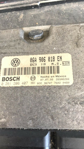 06A 906 018 EN VW Beetle 2000-2001 ecm ecu computer