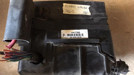 2003 Chevrolet Malibu fuse junction box 22697783