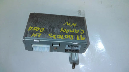 1997-1998 Toyota Camry cruise control module 88240-06010