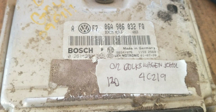2002 Volkswagen VW Jetta ecm ecu computer 06A 906 02 FQ