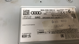 82A 035 050 A Audi A4 engine control module