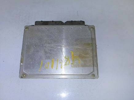 2001 VW Passat ecm ecu computer 3B0 907 551 BR - Swan Auto