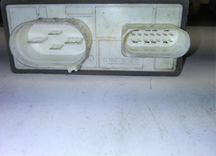 2002-2003 VW Jetta fan control module 89 8972 000 - Swan Auto