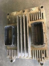 2003-2005 Saturn Vue ecu ecm compute 24223051 - Swan Auto