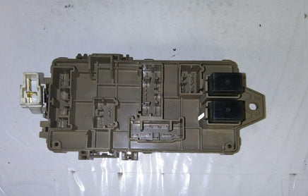 2004 Subaru Legacy fuse junction box JB200400 - Swan Auto