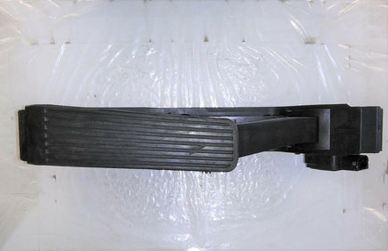 2007-2013 Mercedes-Benz CL550 CL600 gas pedal accelerator A 220 300 01 04 - Swan Auto