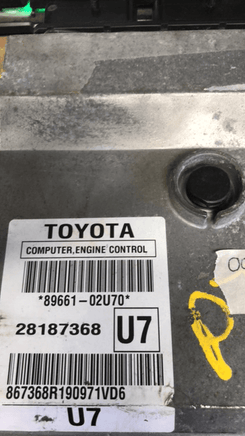 2009 Toyota Corolla ecu ecm computer 89661-02U70 - Swan Auto