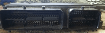 2010 Toyota Matrix ecm ecu computer 89661-02V00 - Swan Auto