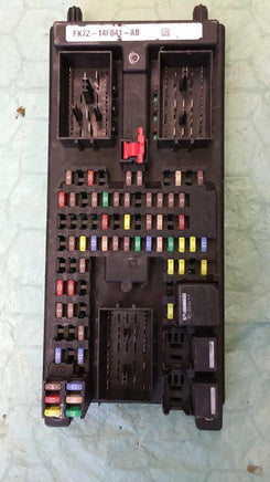 2015 Land Rover Discovery fuse box FK72-14F041-AB - Swan Auto