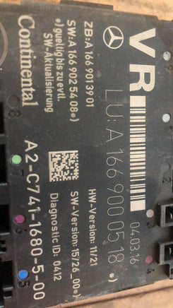 2017-2019 Infiniti QX30 front door control module A 166 900 05 18 - Swan Auto